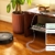 iRobot® Roomba® j7+ WLAN-fähiger Saugroboter mit automatischer Absaugstation, Kartierung und Zwei Gummibürsten für alle Böden -Objekterkennung und -vermeidung - Lernt und kartiert - 9
